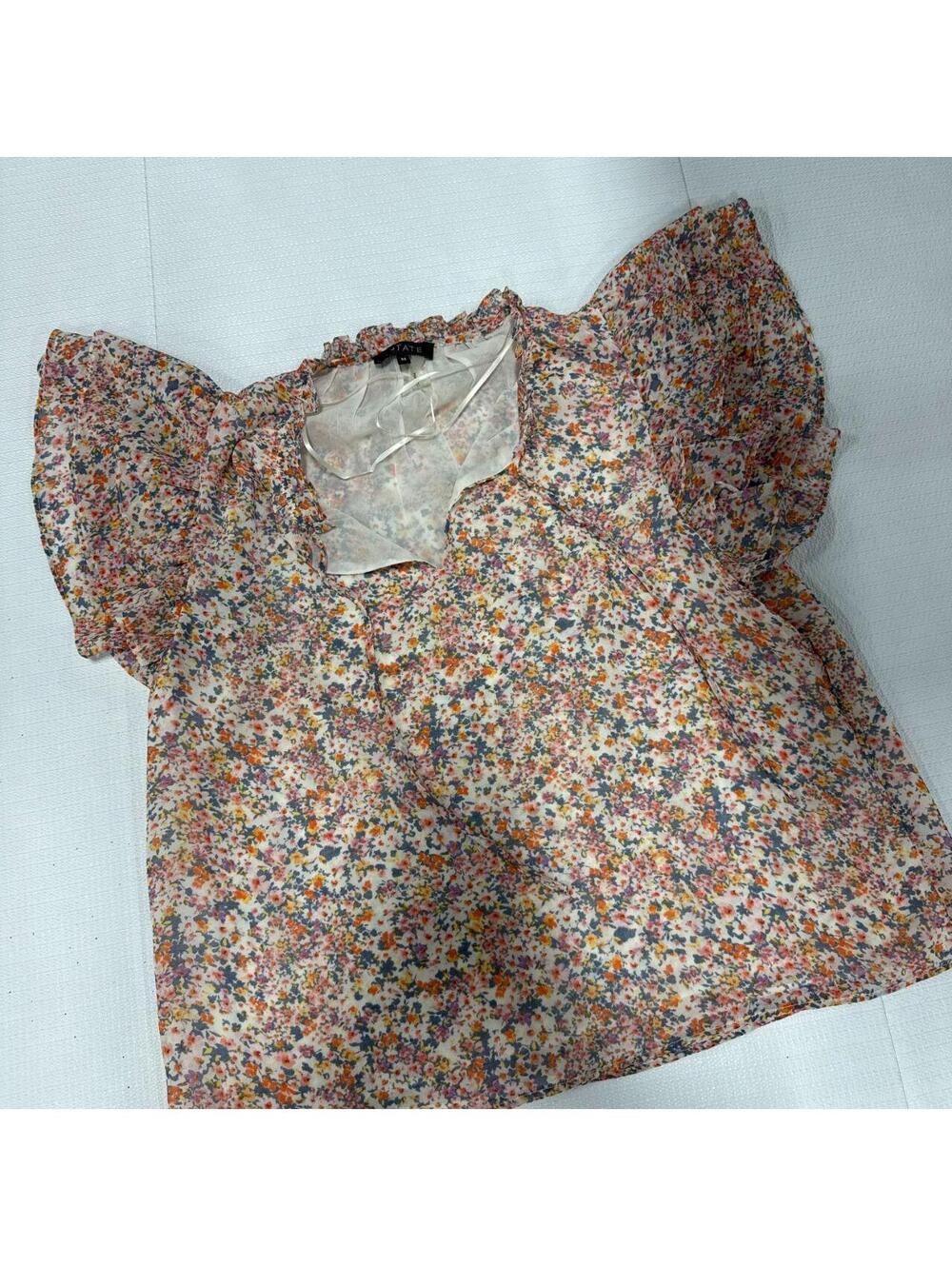 1.STATE Floral Flutter Sleeve Ruffle Blouse - M